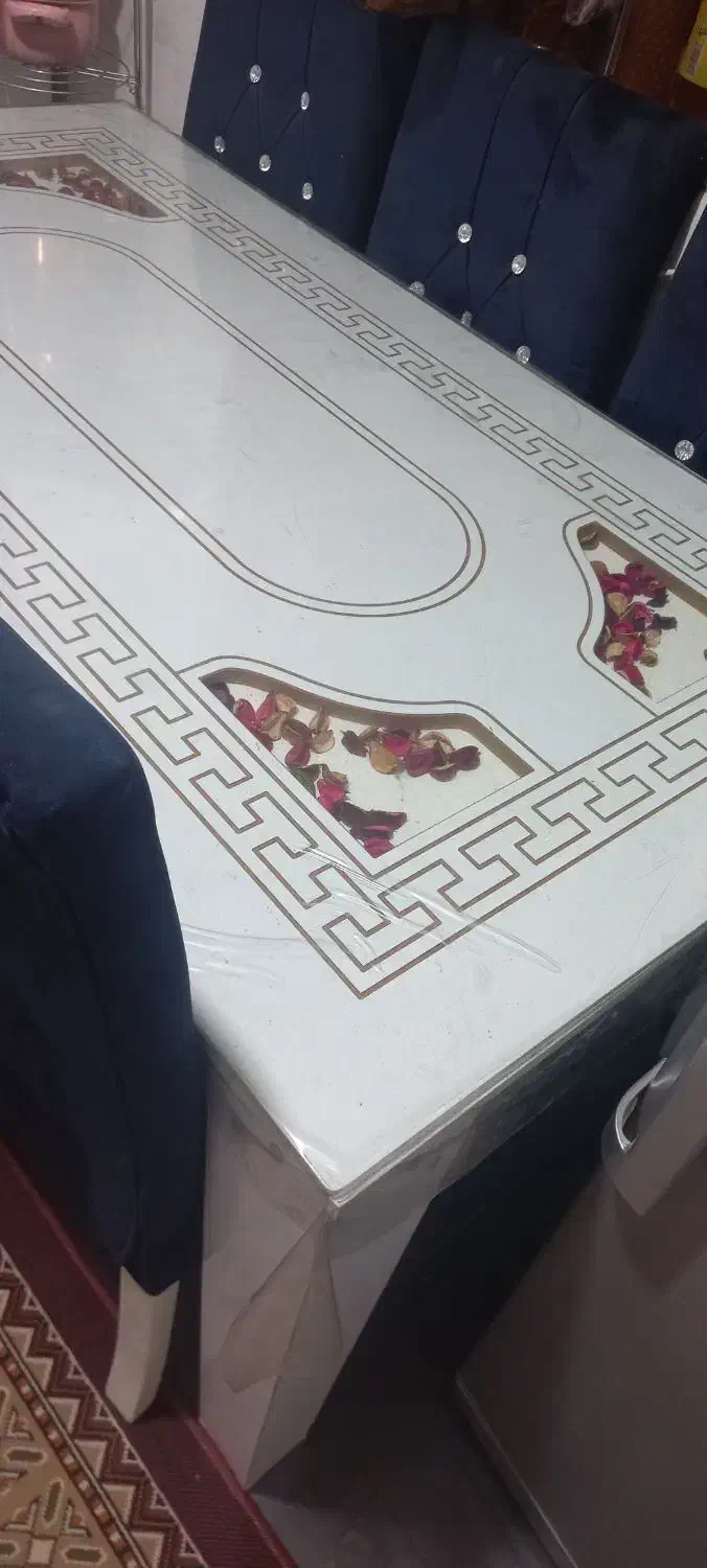 میز ناهار خوری ۶نفره در حد نو|میز و صندلی غذاخوری|پایین هولار, |دیوار