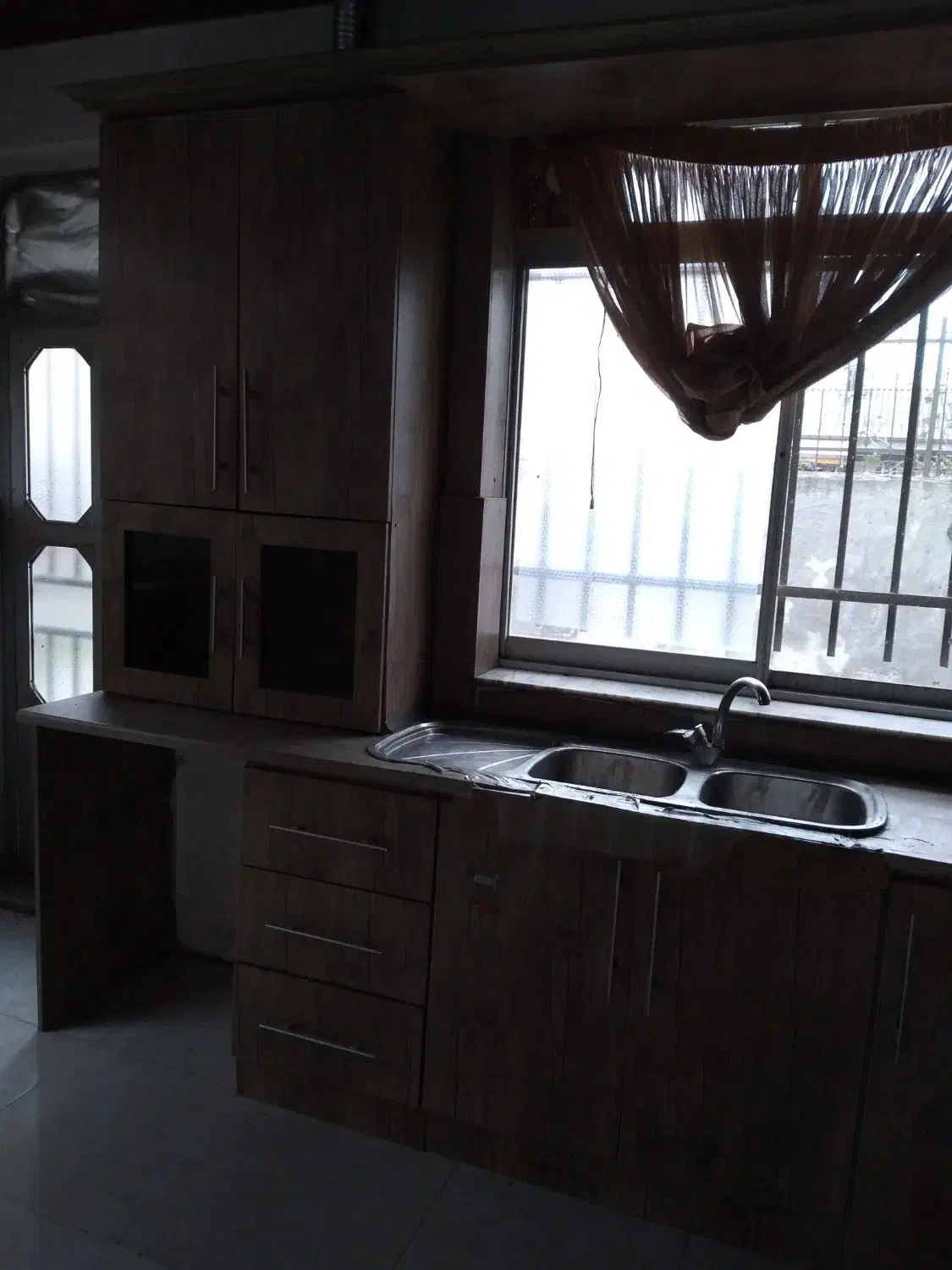 کابینت کمد دیواری در حد نو|مصالح و تجهیزات ساختمان|بندر انزلی, معلم|دیوار