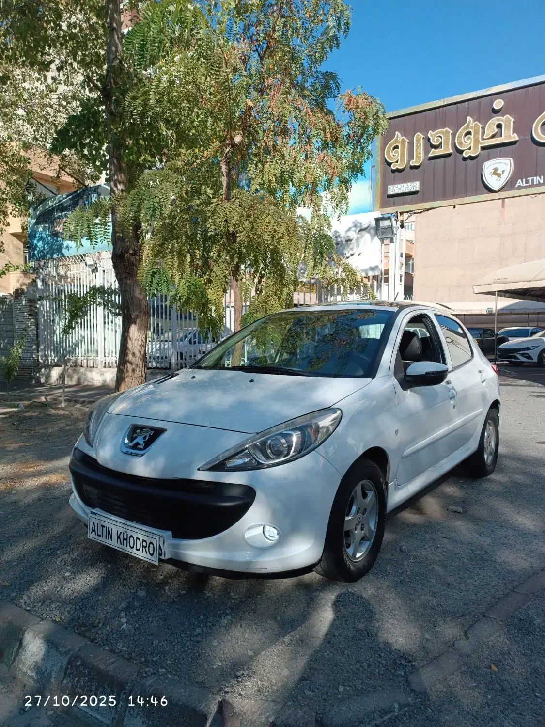 207مدل 1402 سقف پانا ۲۵ کار|خودرو سواری و وانت|تبریز, |دیوار