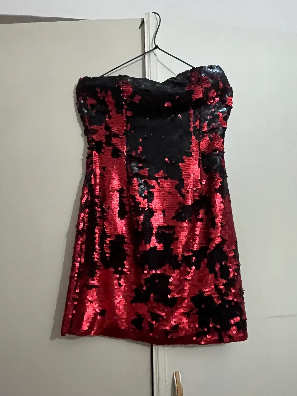 لباس نو|لباس|قزوین, |دیوار