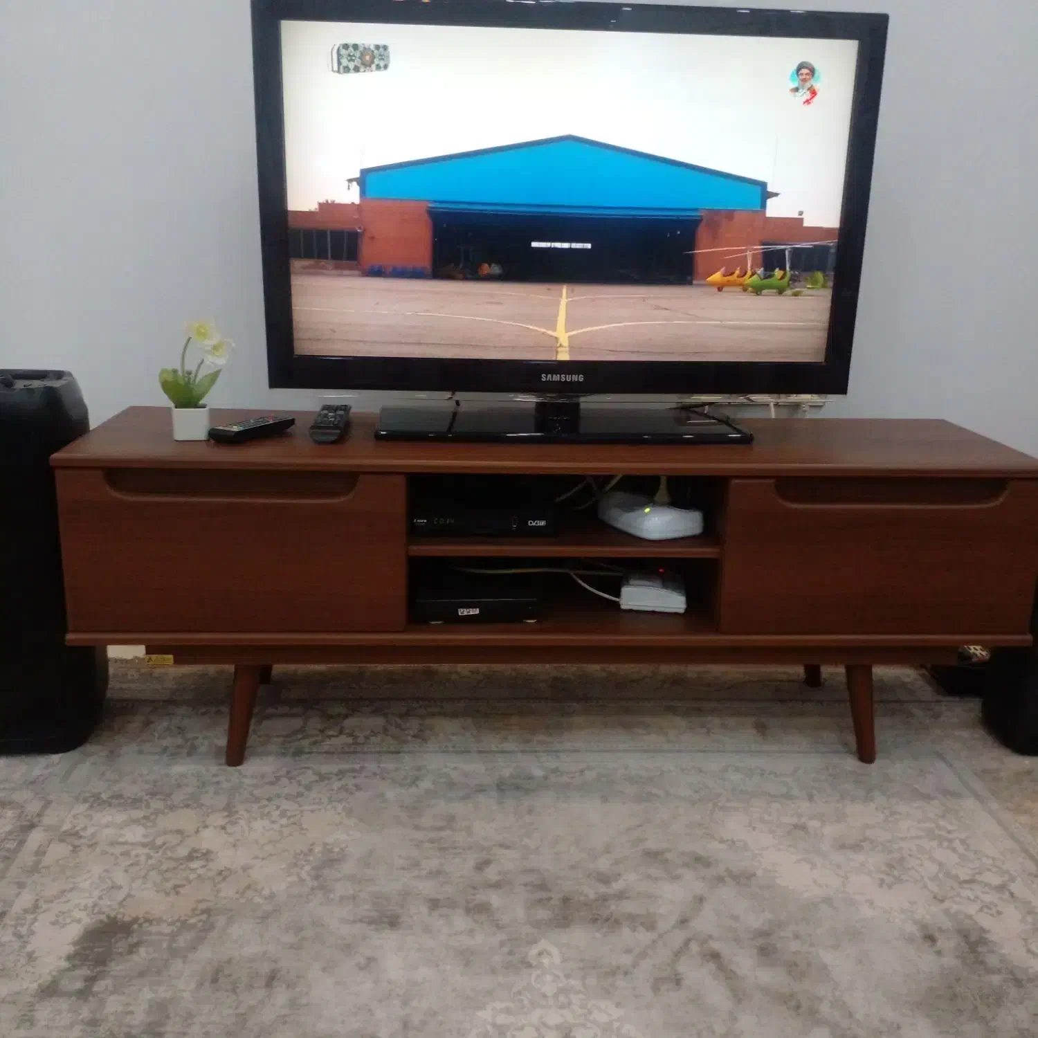 سامسونگ ۳۷ اینچ|تلویزیون و پروژکتور|کرج, حصارک بالا|دیوار