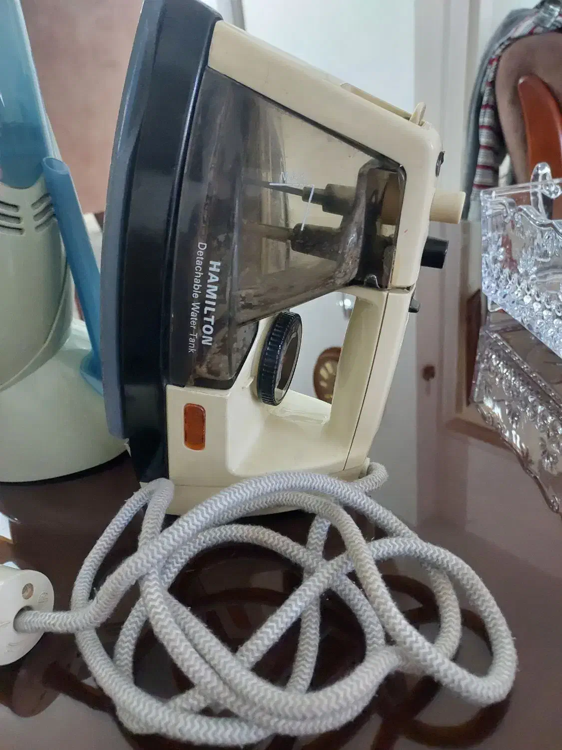 تعدادی وسایل منزل|جاروبرقی، جارو شارژی، بخارشو|اندیشه, اندیشه فاز ۱|دیوار