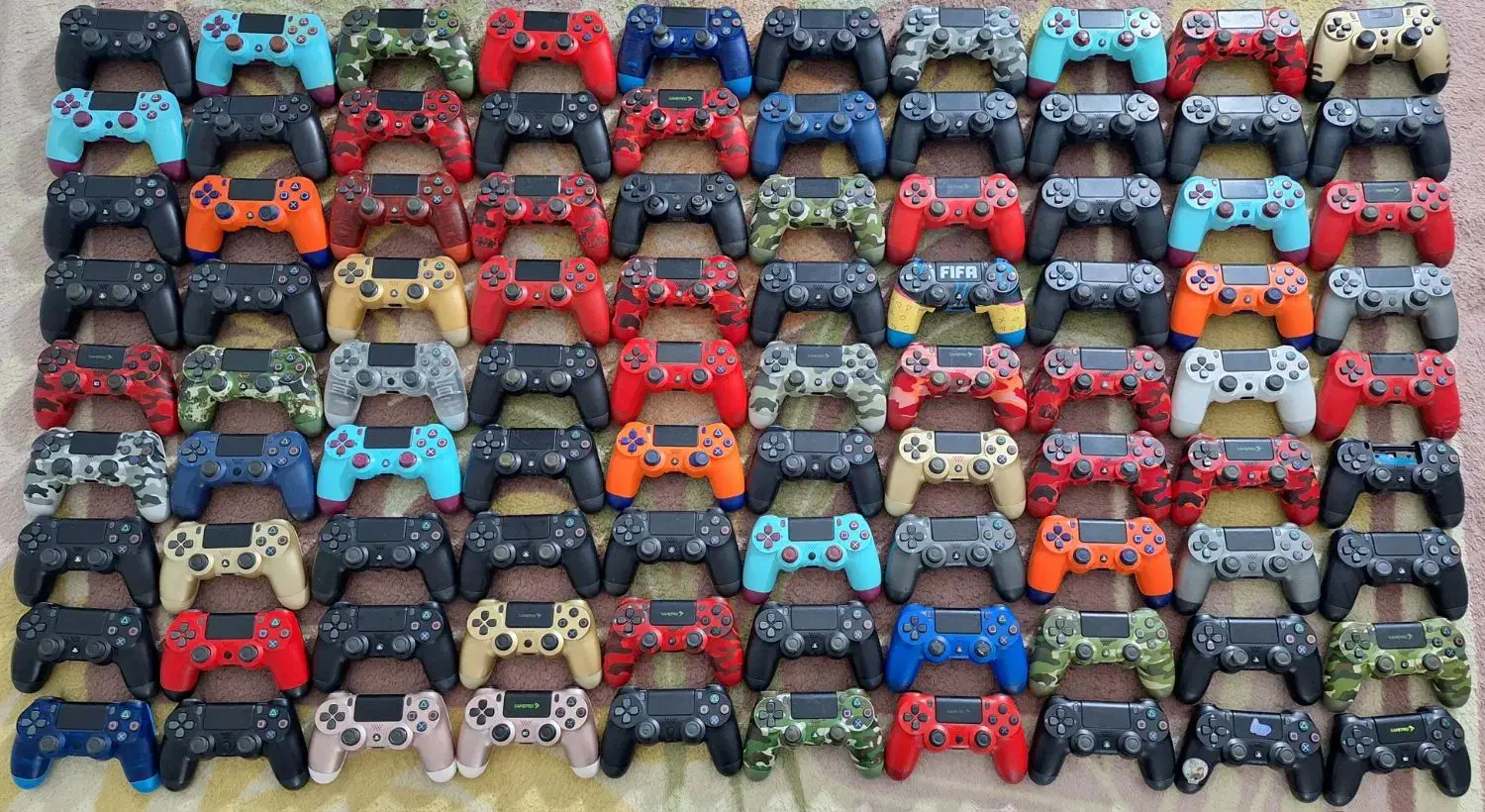 ۹۰ عدد دسته پلی استیشن۴دونه ای فقط۵۰۰هزار|کنسول، بازی ویدئویی و آنلاین|مشهد, شاهد (شهرک غرب)|دیوار