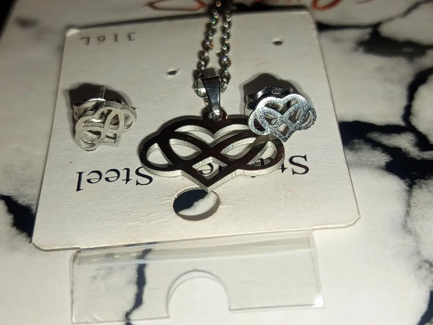 ست گل گوش و گردنبند|جواهرات|یاسوج, |دیوار