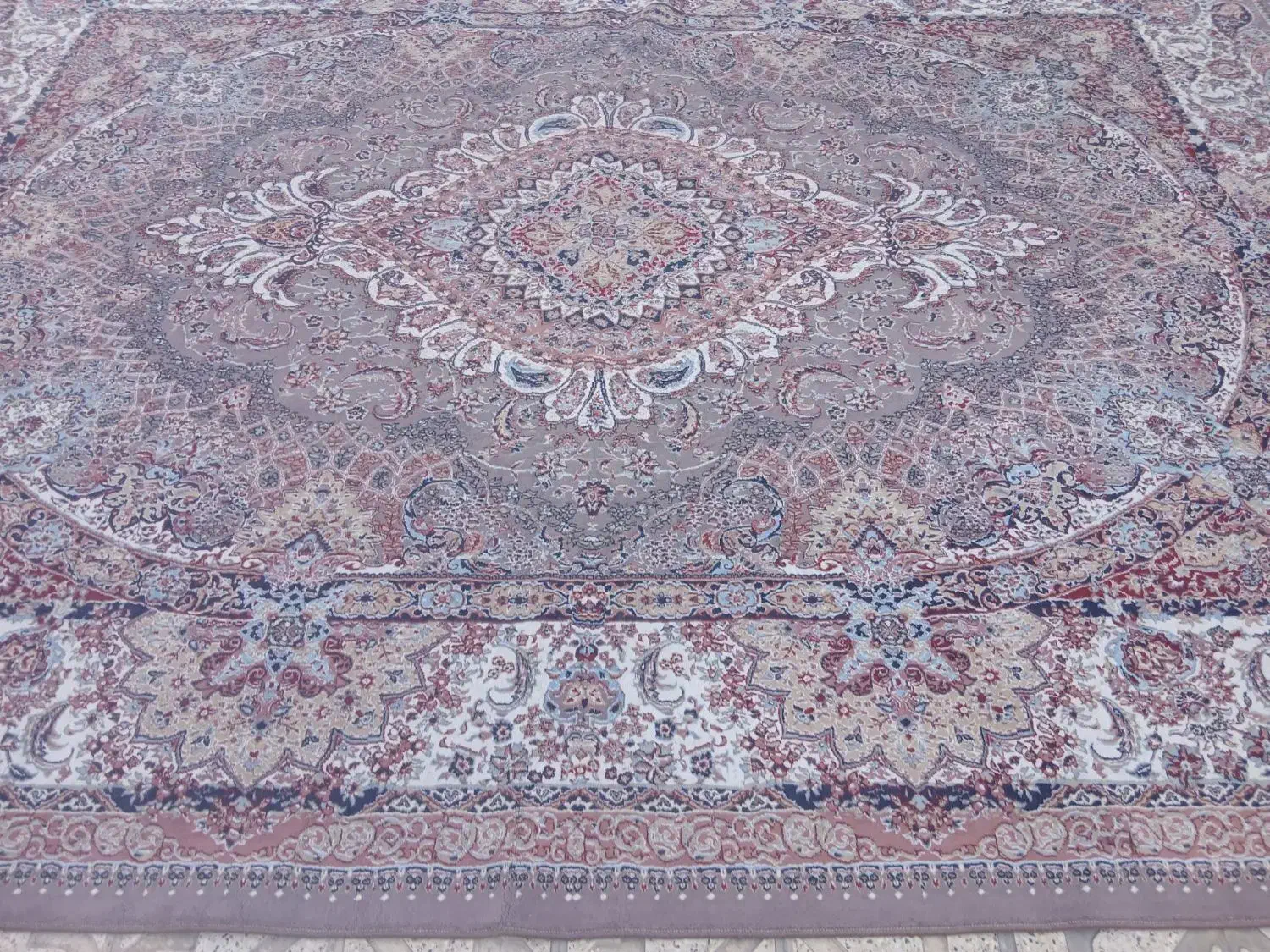 یک جفت گردویی|فرش|مشهد, مصلی (کارمندان اول)|دیوار