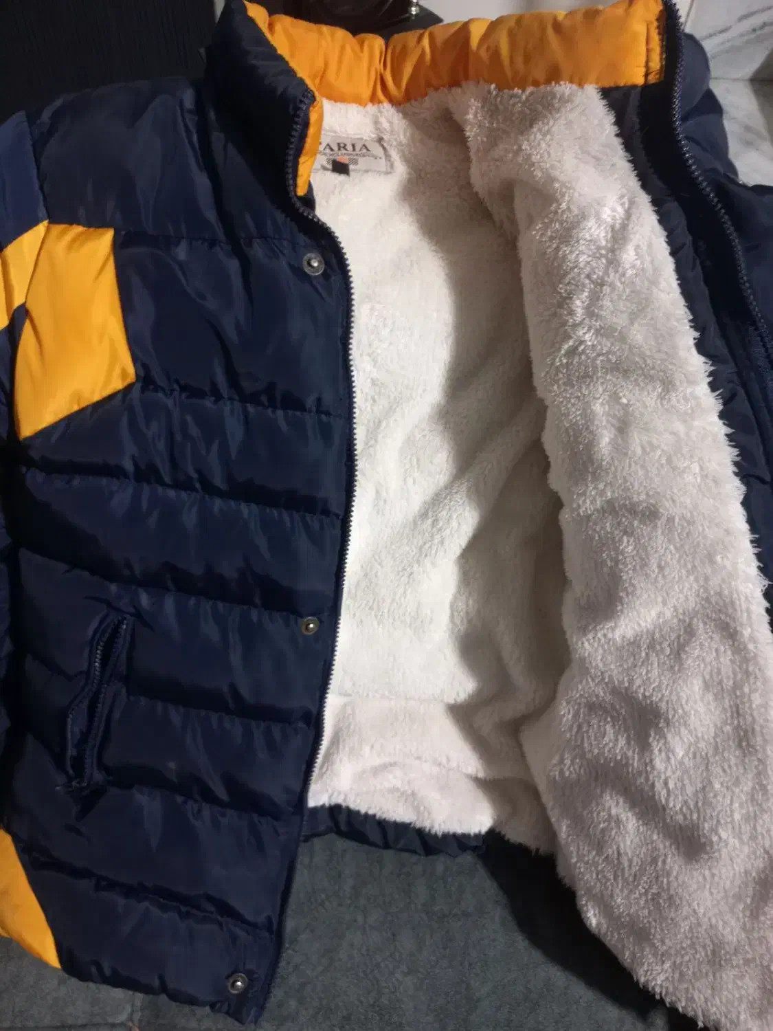 کاپشن پسرانه عالی|کفش و لباس بچه|شاهینشهر, بوستان حافظ|دیوار