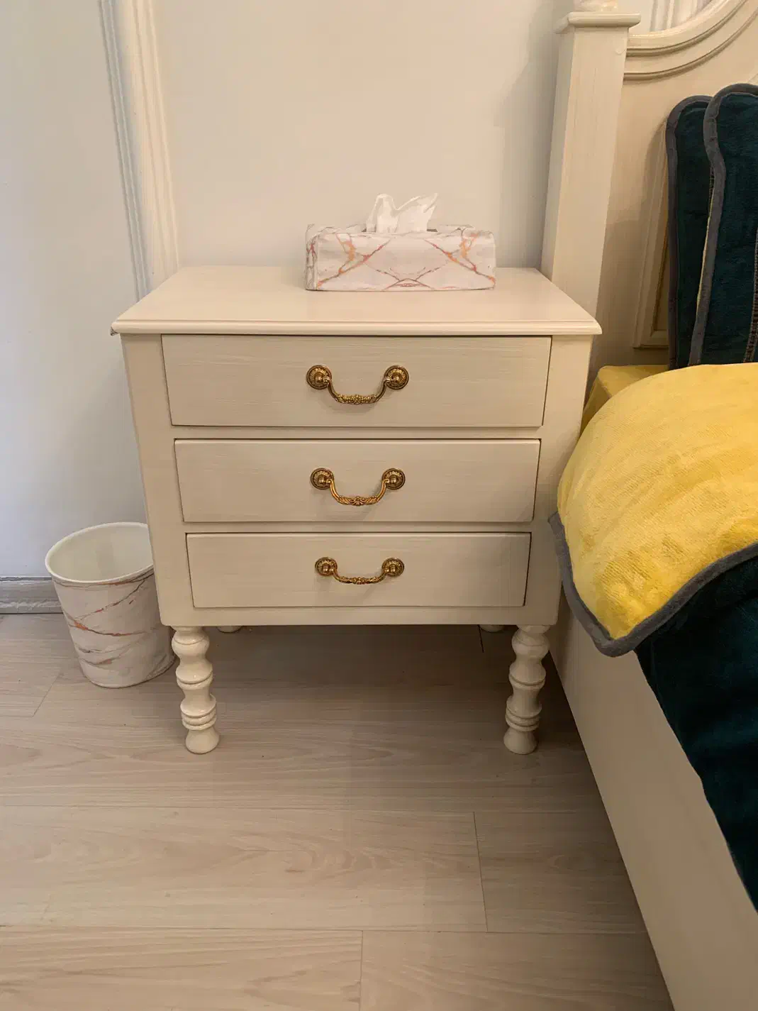 سرویس خواب دو نفره همراه پاتختی و دراور ومیز ارایش|تخت و سرویس خواب|مشهد, شهید بهشتی|دیوار