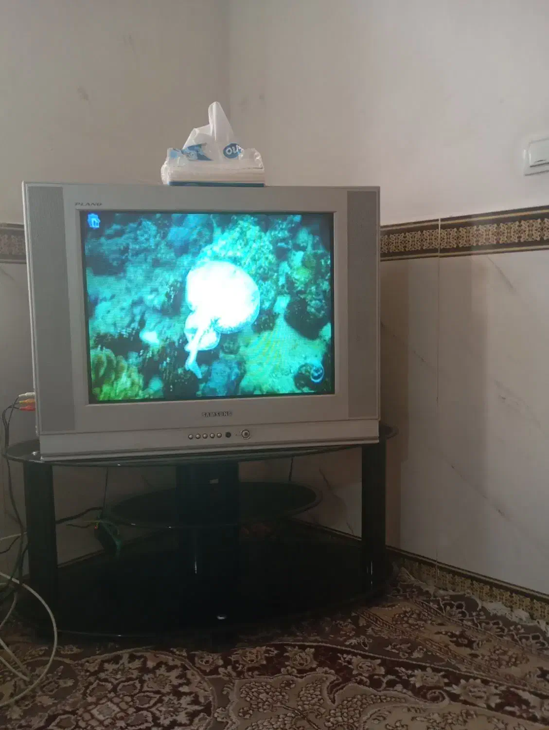 تلویزیون21زیرتلوزیون با کنترل نو|تلویزیون و پروژکتور|سرپل ذهاب, |دیوار