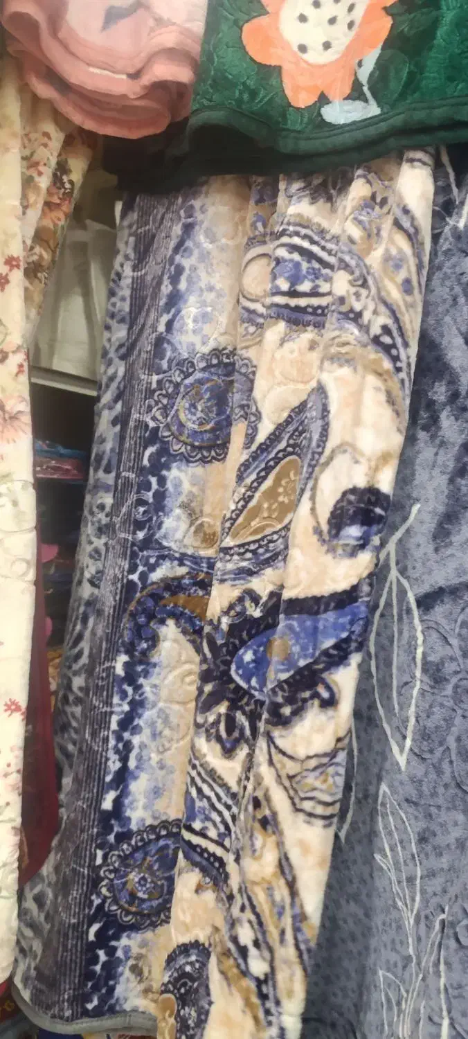 ،پتو یکنفره و دونفره  خونگی،پتو مسافرتیذ|رختخواب، بالش، پتو|شیروان (خراسان), |دیوار