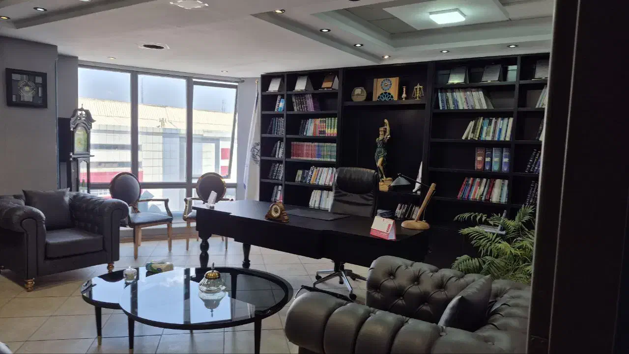 وکیل پایه یک دادگستری (مشاوره و قبول وکالت)|خدمات مالی، حسابداری، بیمه|تبریز, |دیوار