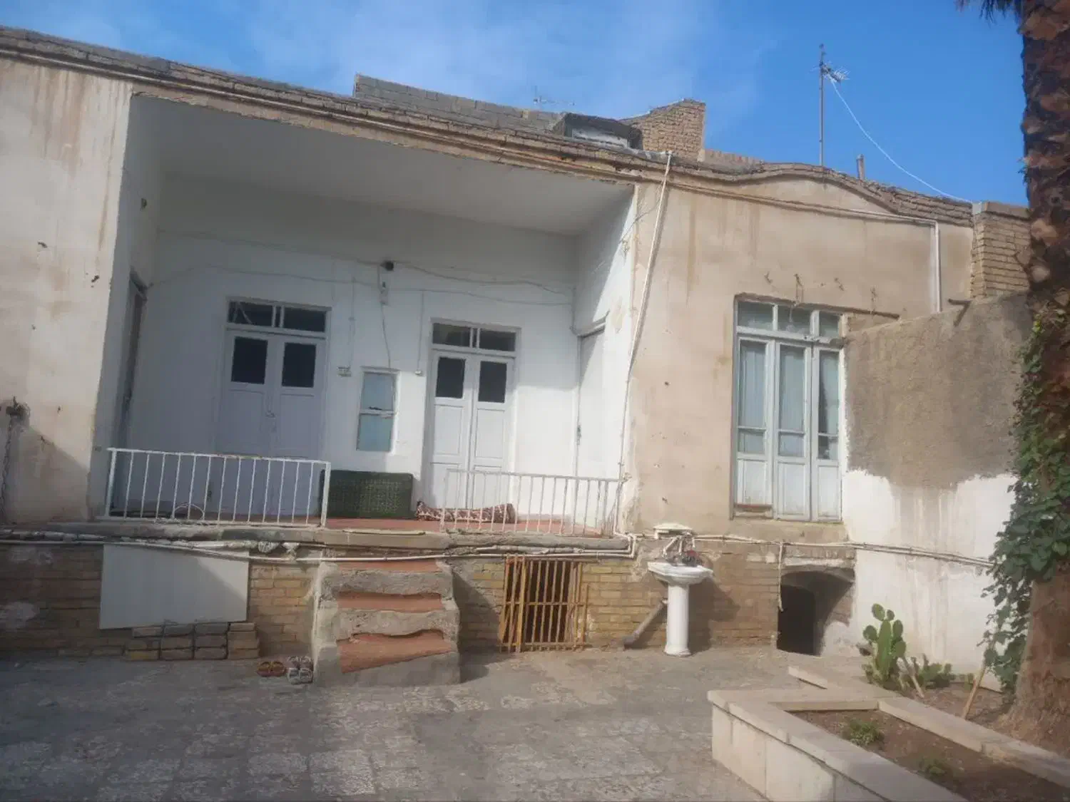 فروش منزل نزدیک حرم|فروش خانه و ویلا|قم, زنبیل آباد|دیوار