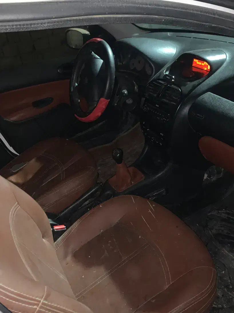 ۲۰۶ تیپ۵ مدل۹۷|خودرو سواری و وانت|لنجان, |دیوار