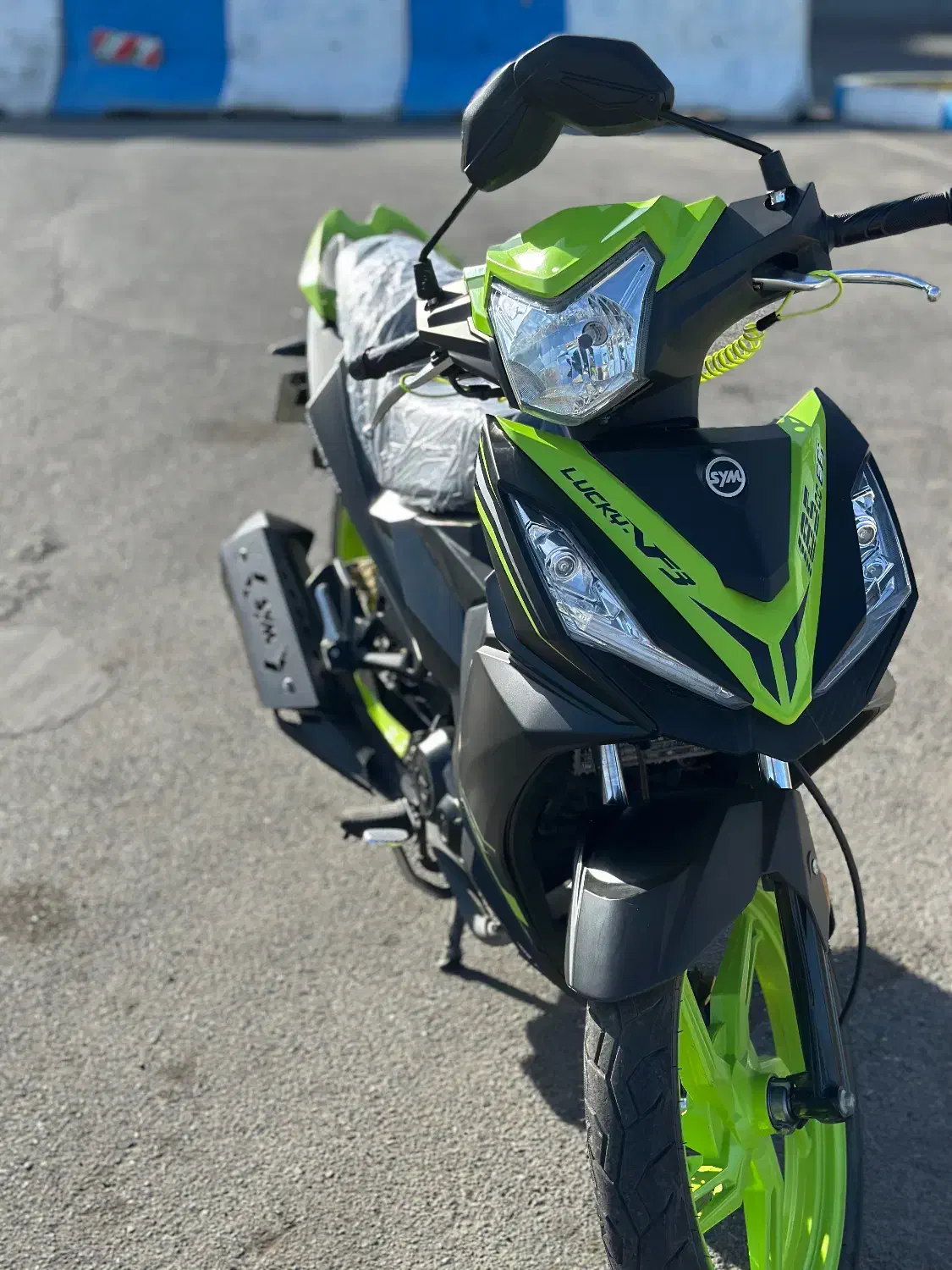 لاکی ۱۸۵ مدل ۱۴۰۳|موتورسیکلت|اندیشه, اندیشه فاز ۱|دیوار