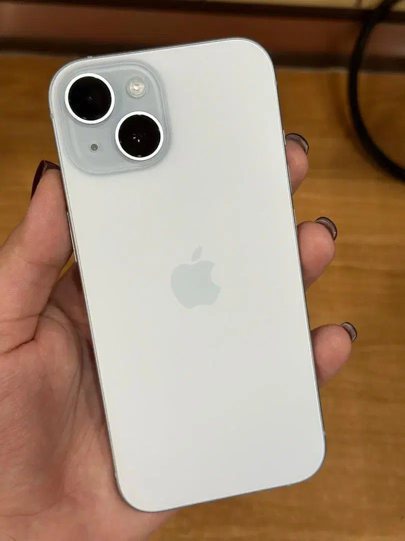 آیفون 15 نرمال 256 آبی یخی بدون رجیستر باتری 89|موبایل|تهران, فردوس|دیوار