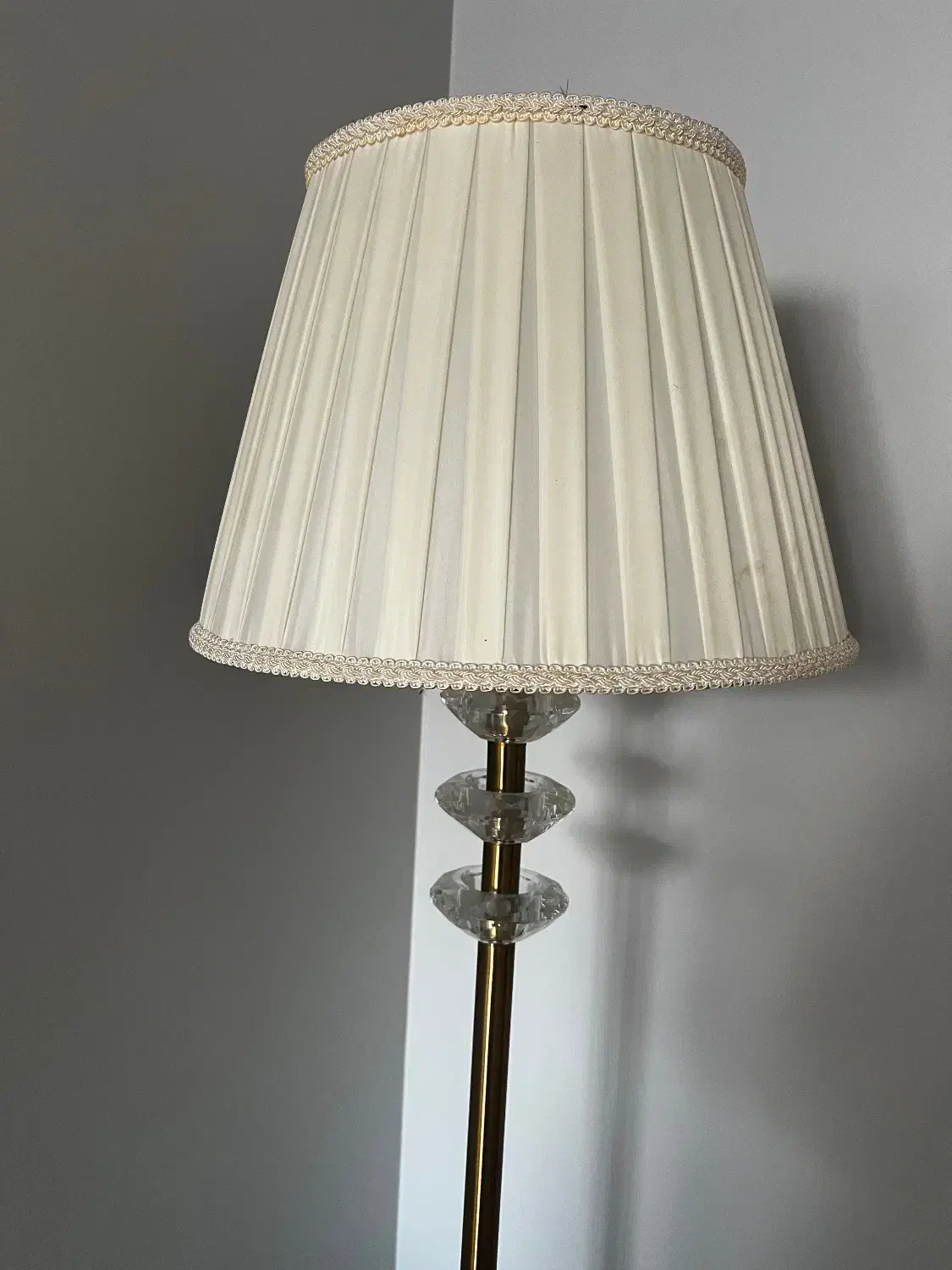 آباژور ایستاده|چراغ خواب و آباژور|تهران, مروارید شهر|دیوار