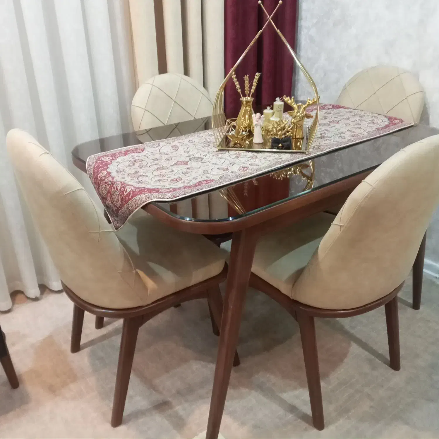 ناهار خوری ۴نفره|میز و صندلی غذاخوری|مشهد, الهیه|دیوار