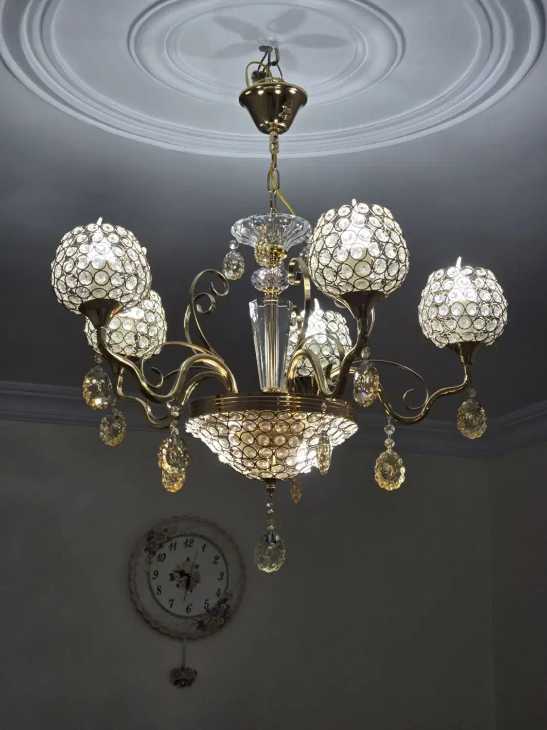 لوستر|لوستر و چراغ آویز|اندیشه, اندیشه فاز ۱|دیوار