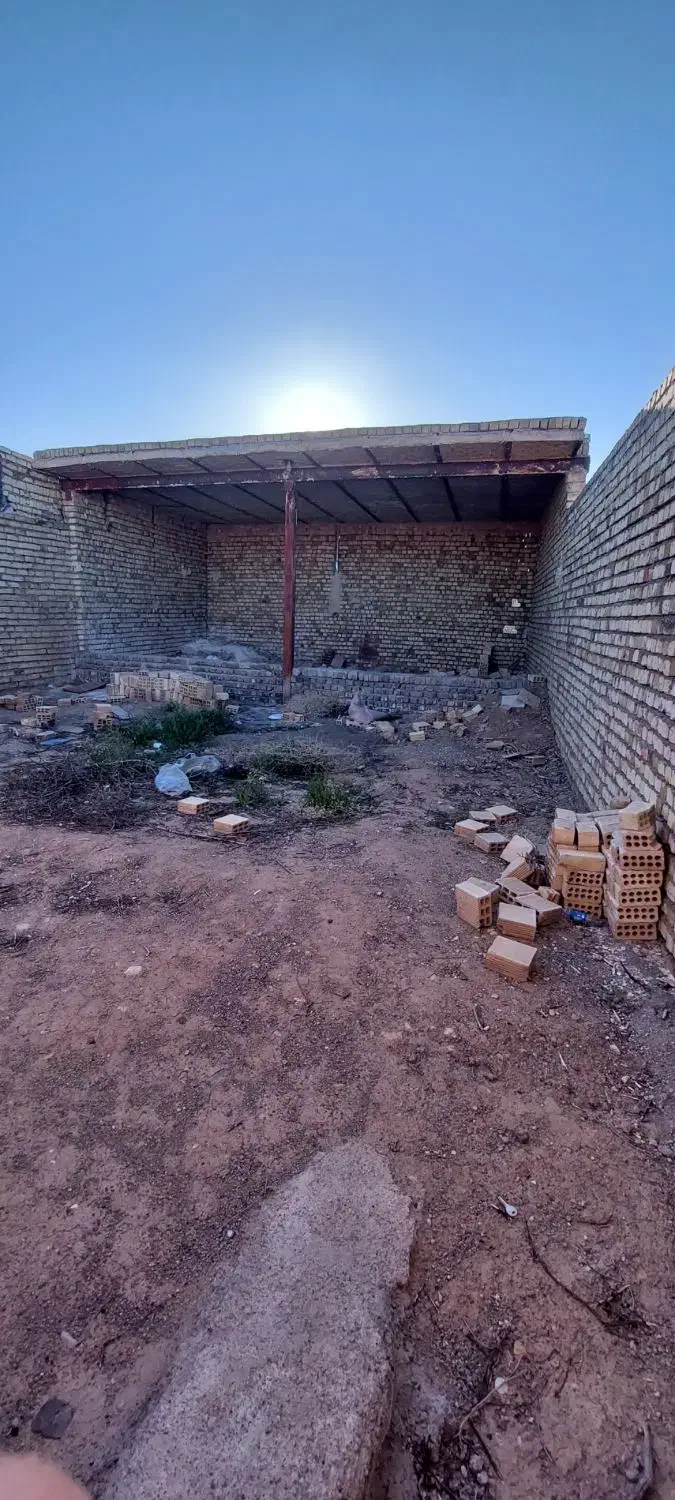 چهار دیواری ۱۲۰متر هشت ونیم بر داره قیمت ۵۰۰میلیون|فروش زمین و ملک کلنگی|کاشان, فاز ۲ ناجی آباد|دیوار