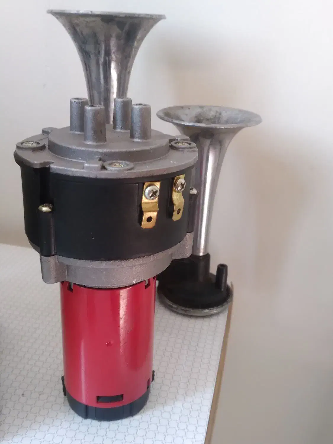 بوق بادی دو شیپوره با موتور نو و قوی|قطعات یدکی و لوازم جانبی|تهران, باغ فیض|دیوار