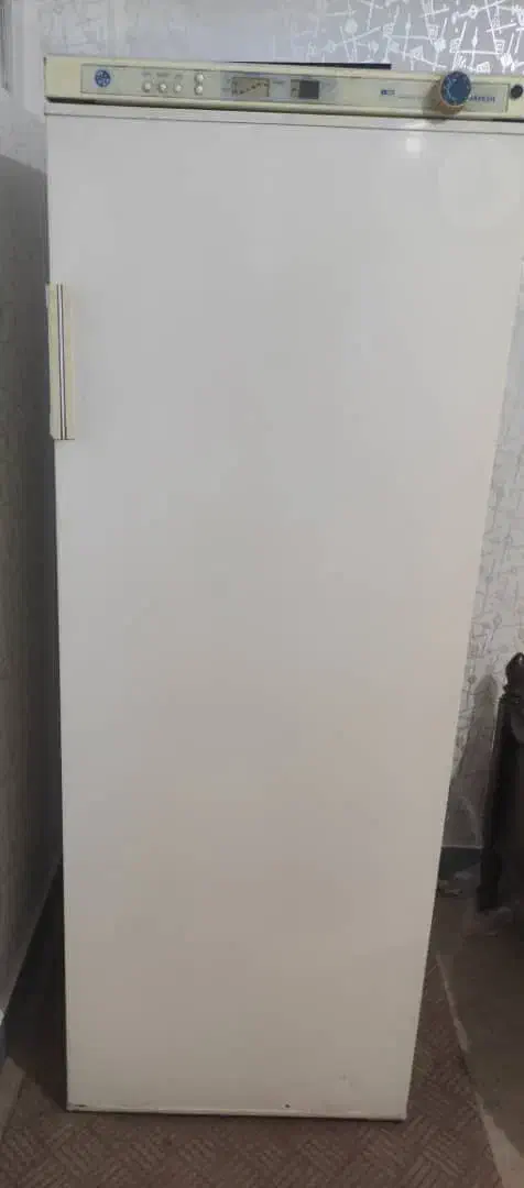 یک دستگاه یخچال ویک دستگاه فریزر|یخچال و فریزر|دوگنبدان, |دیوار