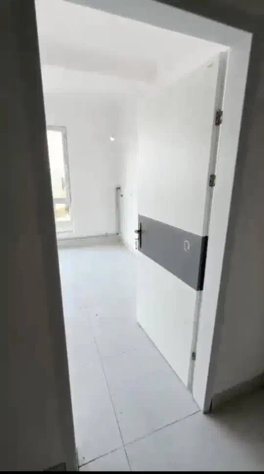 اجاره واحد نوساز اداری 85 متری در مرکز شهر سلماس|اجارهٔ دفتر کار، اتاق اداری، مطب|سلماس, |دیوار