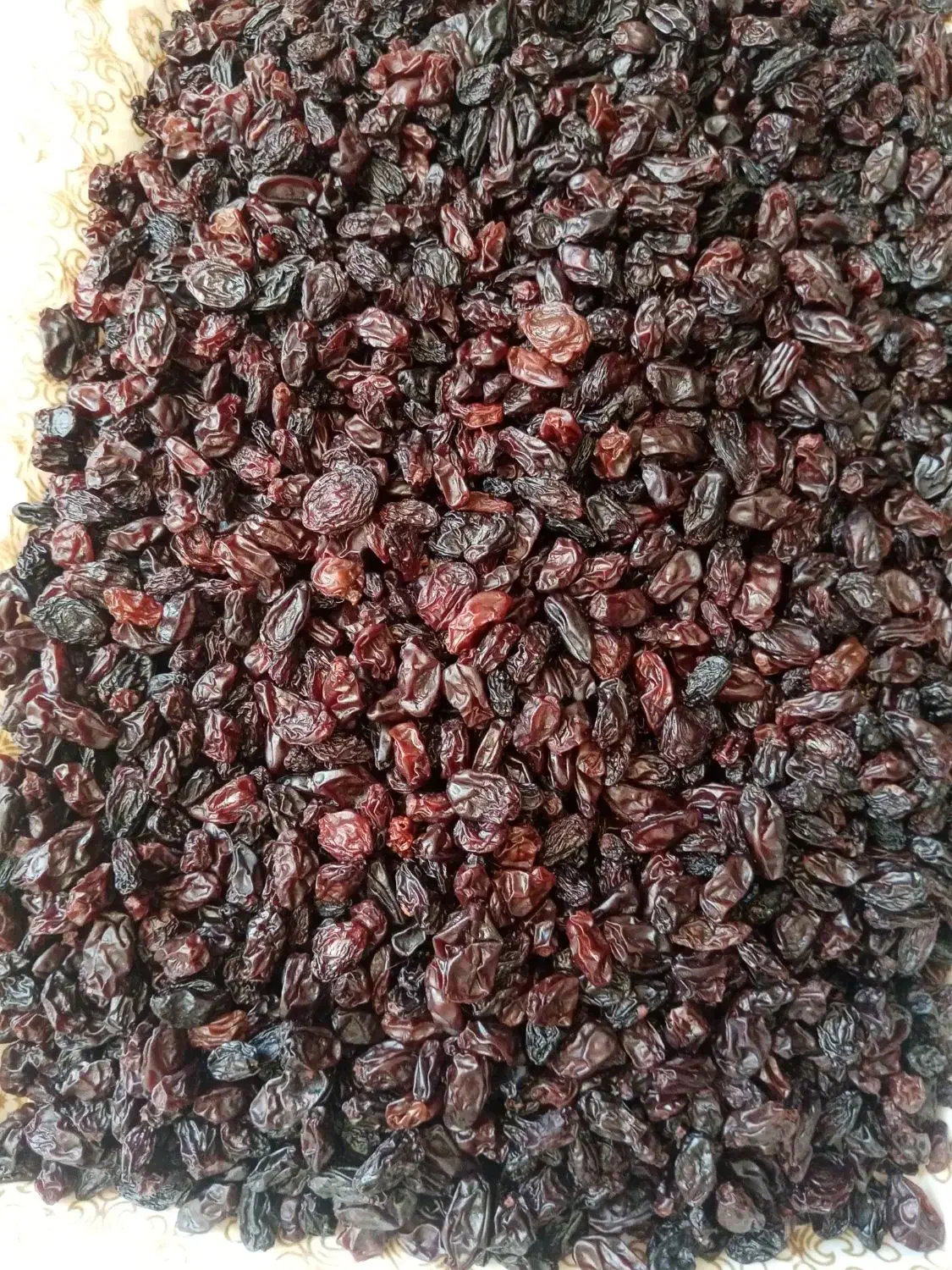 کشمش انگور قرمز آفتاب خورده و کاملا طبیعی|خوردنی و آشامیدنی|ایوان, |دیوار