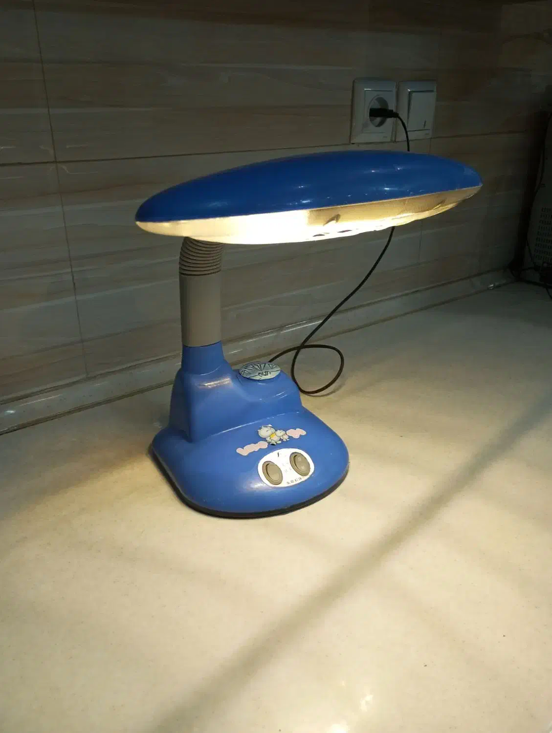 چراغ مطالعه در حد|لوازم التحریر|نیشابور, حسین آباد جدید|دیوار