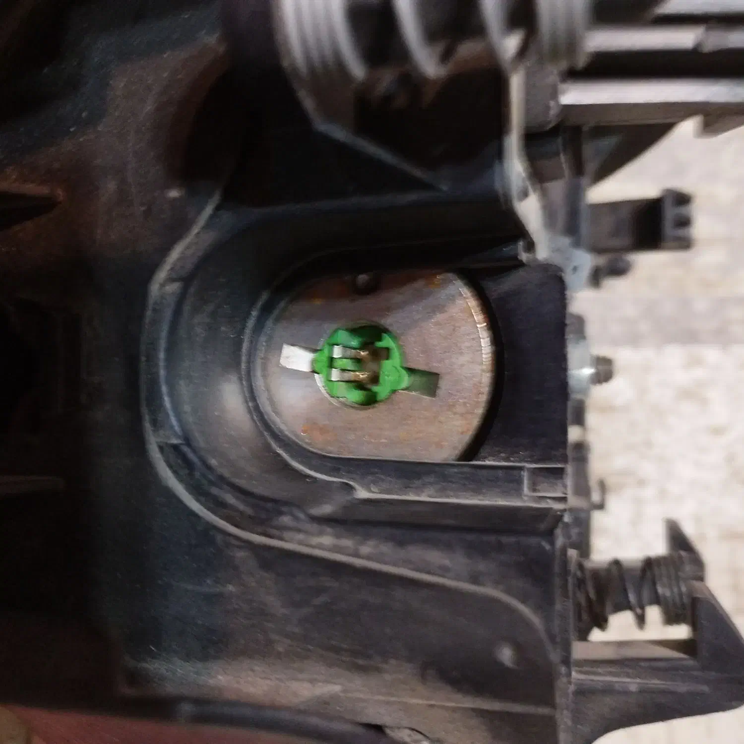 یک عدد ایربگ 206دوفیشه ویه جفت و یه تک لاستیک رانا|قطعات یدکی و لوازم جانبی|کرج, خرمدشت|دیوار