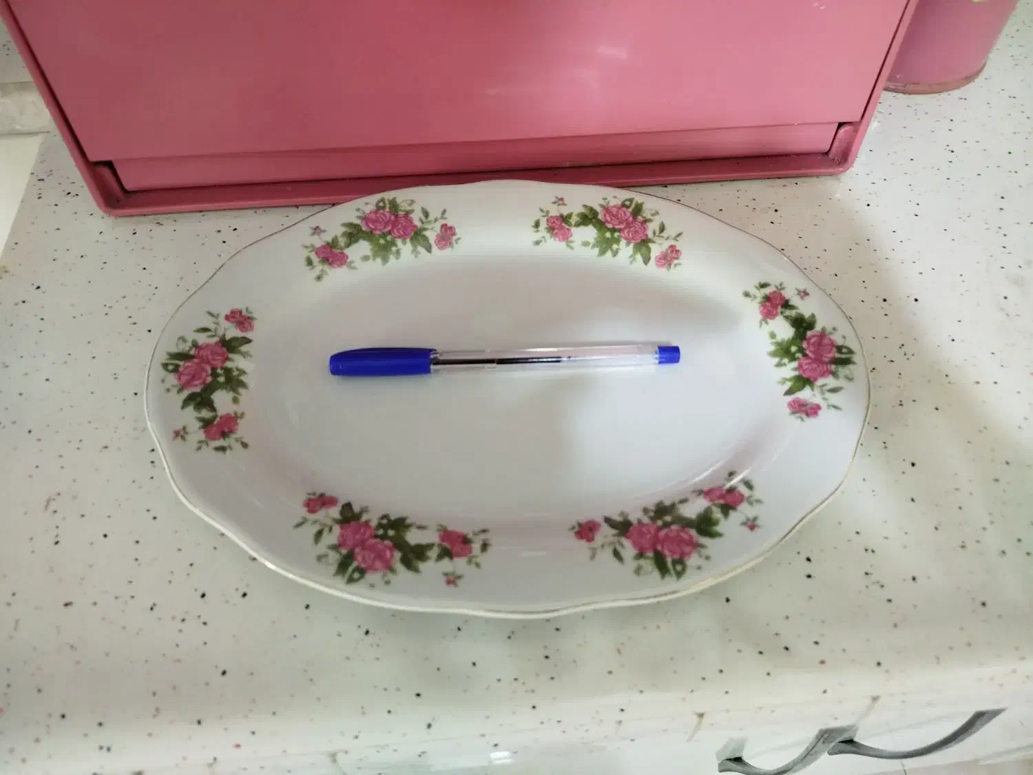 دیس گل سرخی|ظروف سرو و پذیرایی|کرج, حصارک بالا|دیوار