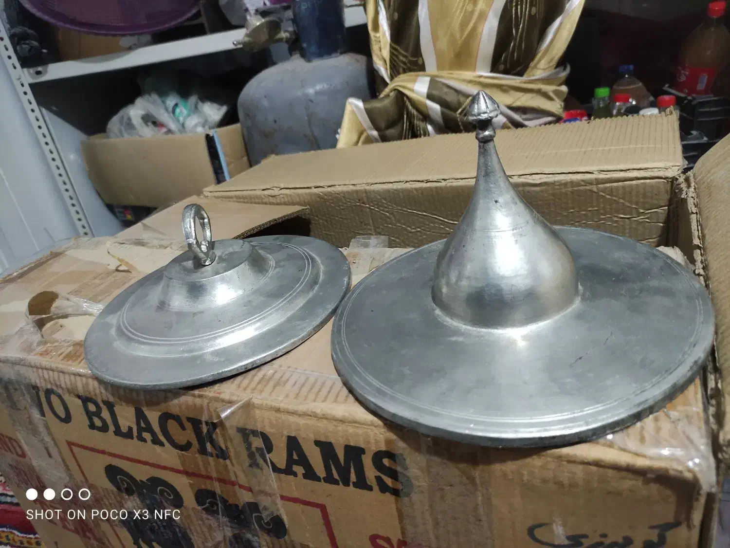 چند تیکه اجناس قدیمی|کلکسیون اشیاء عتیقه|بروجرد, |دیوار