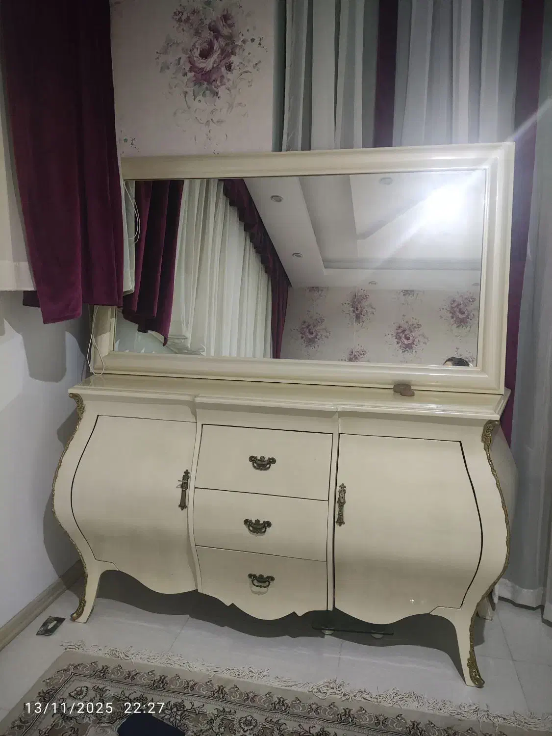 آینه کنسول|بوفه، ویترین، کنسول|تربتحیدریه, منصوریه|دیوار