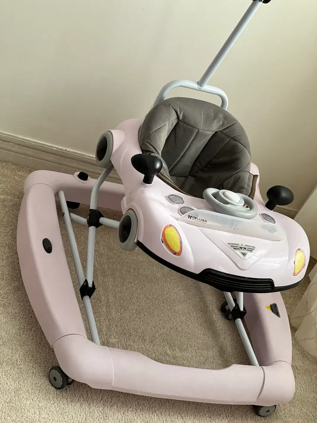 روروئک|اسباب و اثاث بچه|صومعه‌سرا, |دیوار