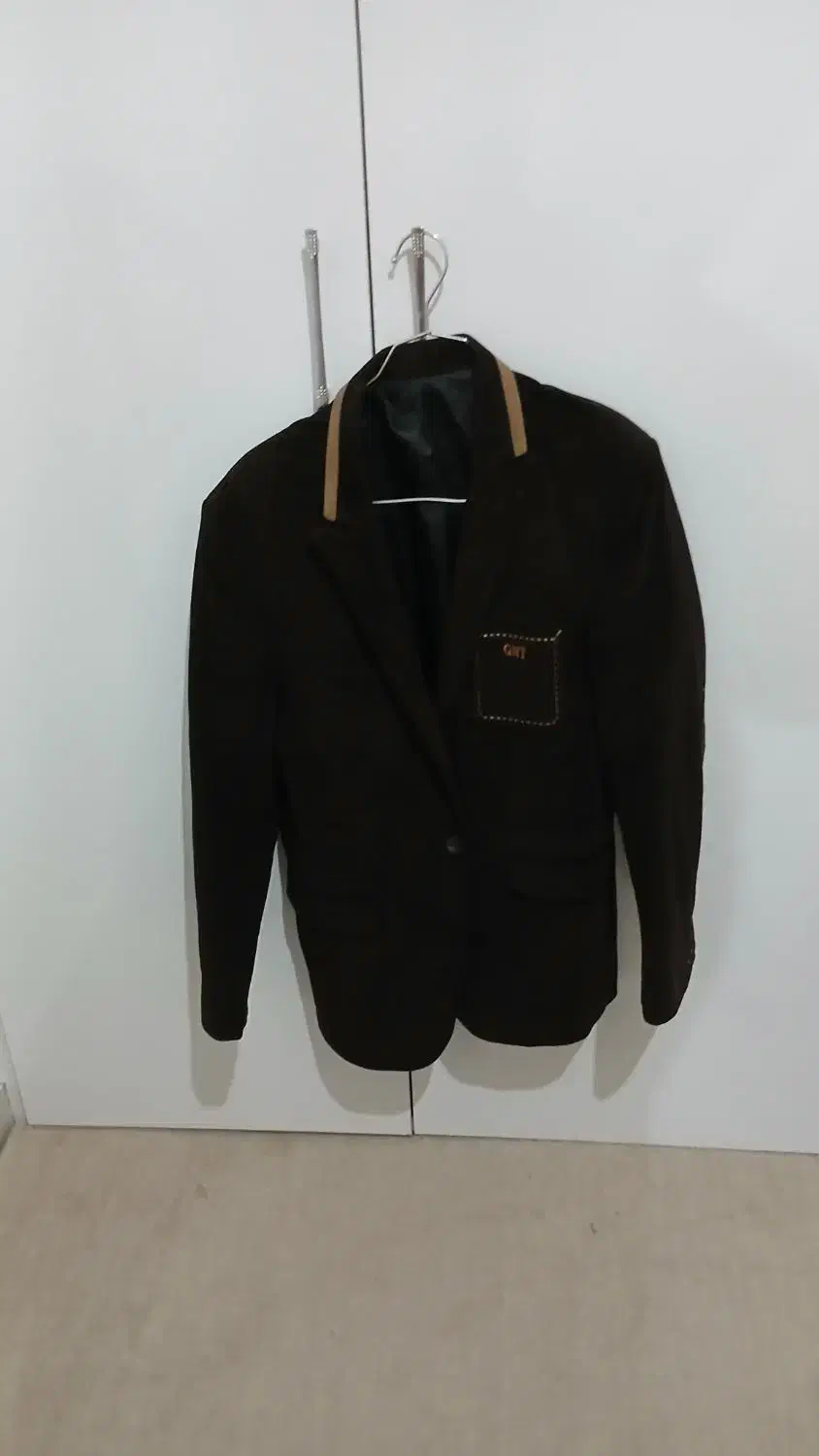 لباس|لباس|مشهد, نظام دوست|دیوار