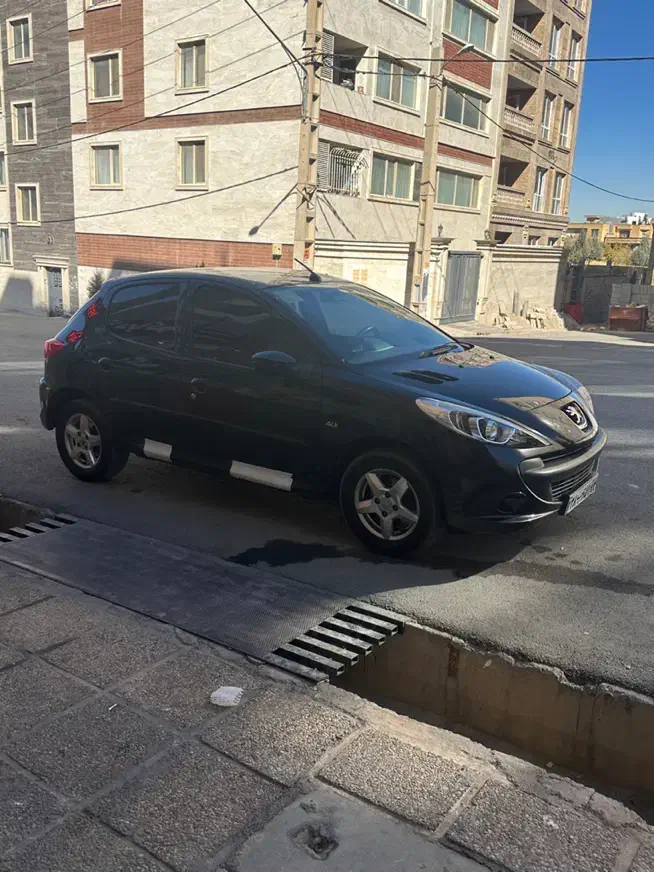 207اتومات مشکی مدل 98|خودرو سواری و وانت|شیراز, شهرک بهشتی|دیوار