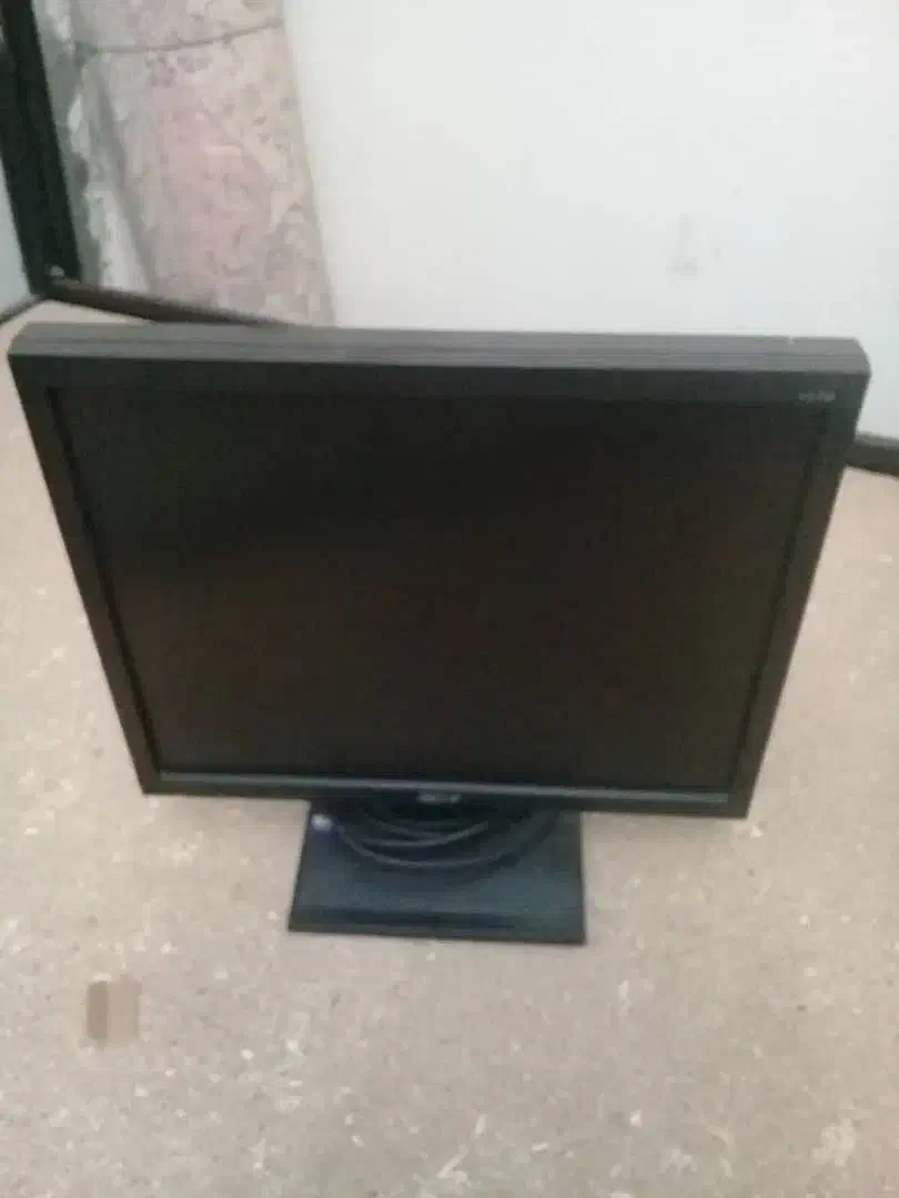 مانیتور ۱۷ اینچ استوک|قطعات و لوازم جانبی رایانه|کرمانشاه, |دیوار