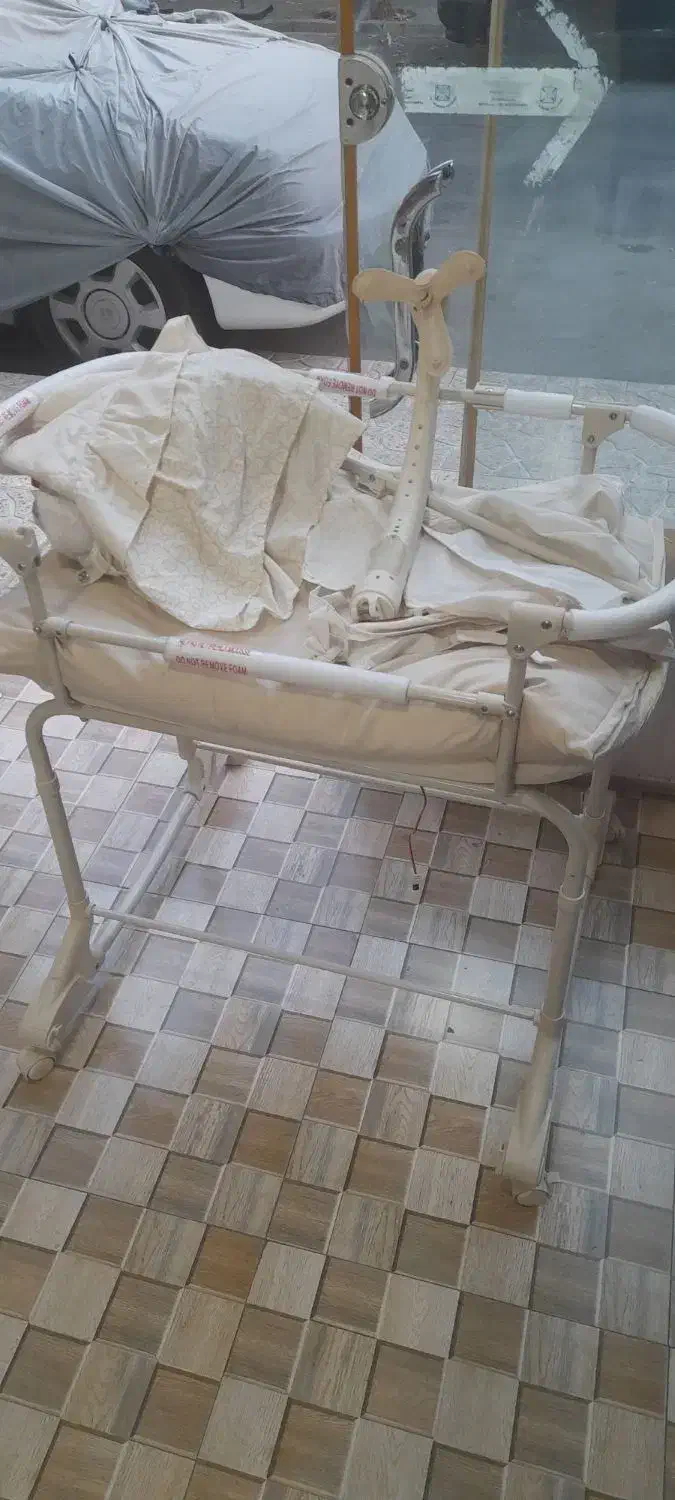 گهواره کودک|تخت و صندلی بچه|قرچک, زیبا شهر|دیوار