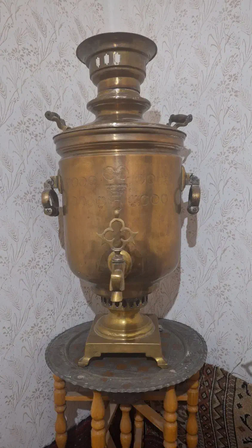 سماور برنجی عتیقه و ترازو پری دریایی سماور روس|کلکسیون اشیاء عتیقه|مشهد, امیر|دیوار