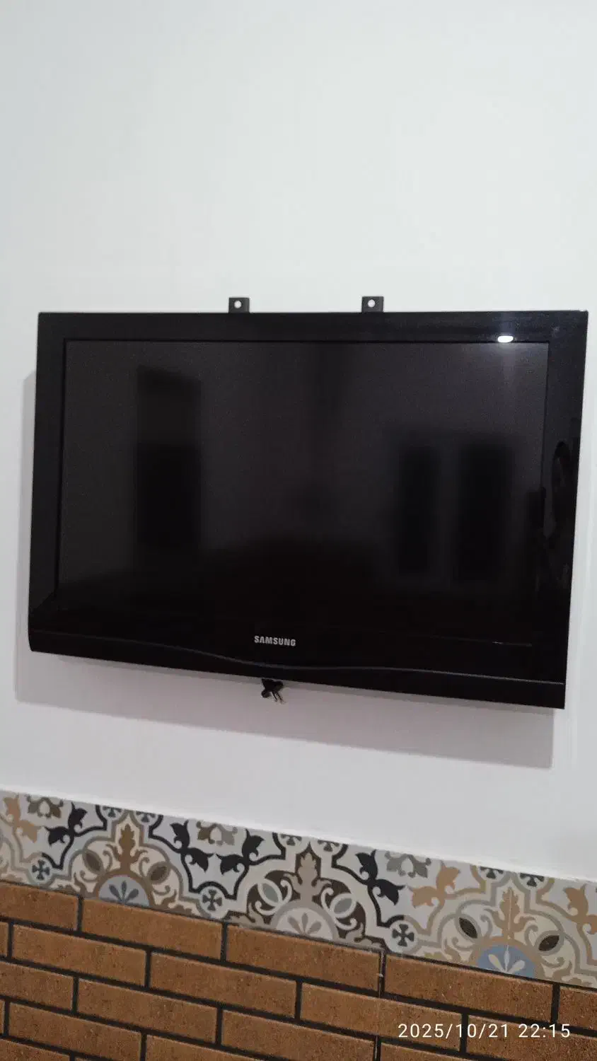 تلویزیون 32 اینج اصل سامسونگ|تلویزیون و پروژکتور|مشگین شهر, |دیوار