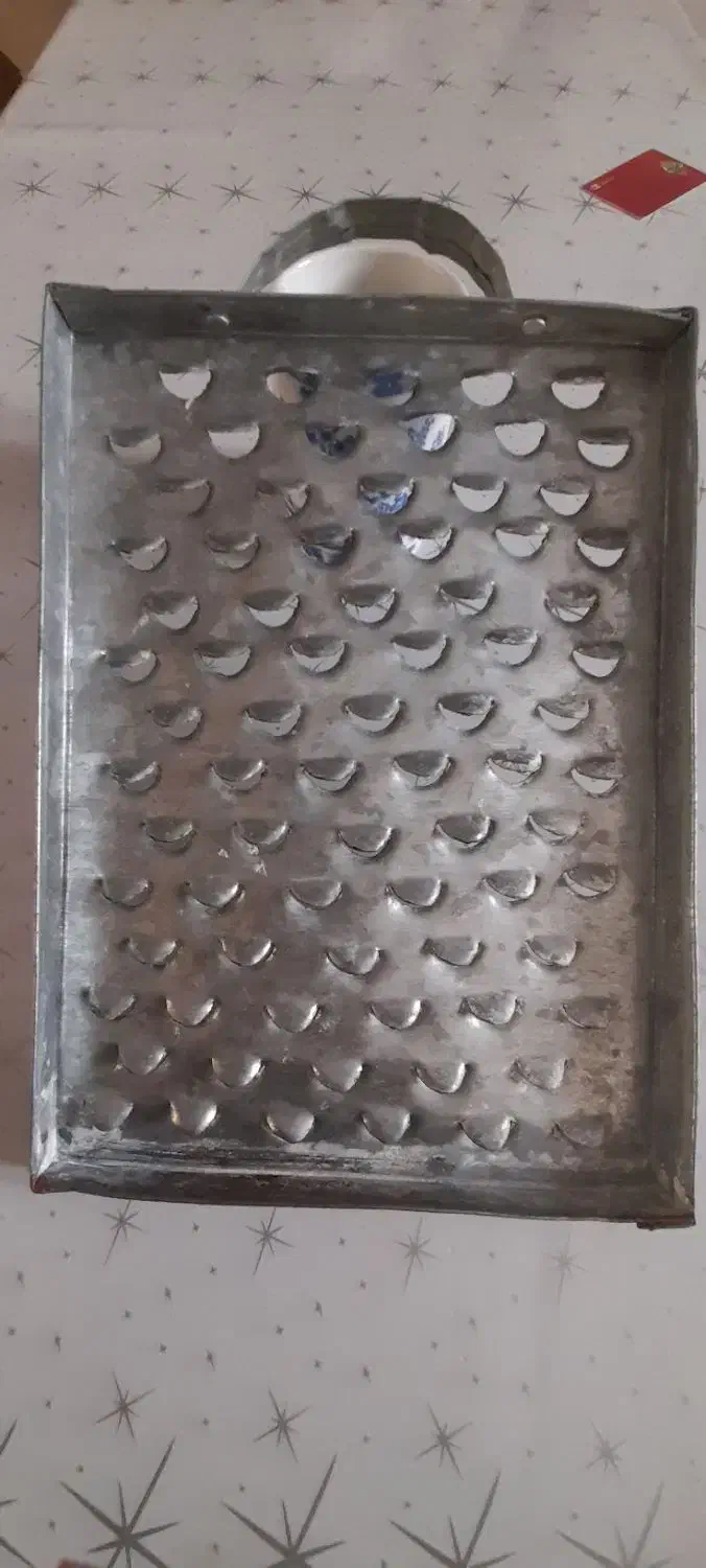 رنده خلال کردن پیاز الومنیوم|ظروف پخت‌وپز|اقبالیه, |دیوار