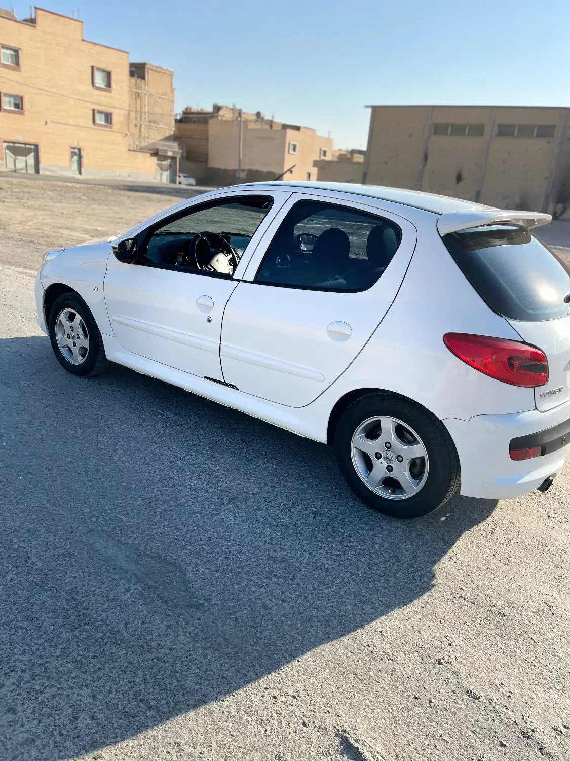 ۲۰۷|خودرو سواری و وانت|اصفهان, فجر|دیوار