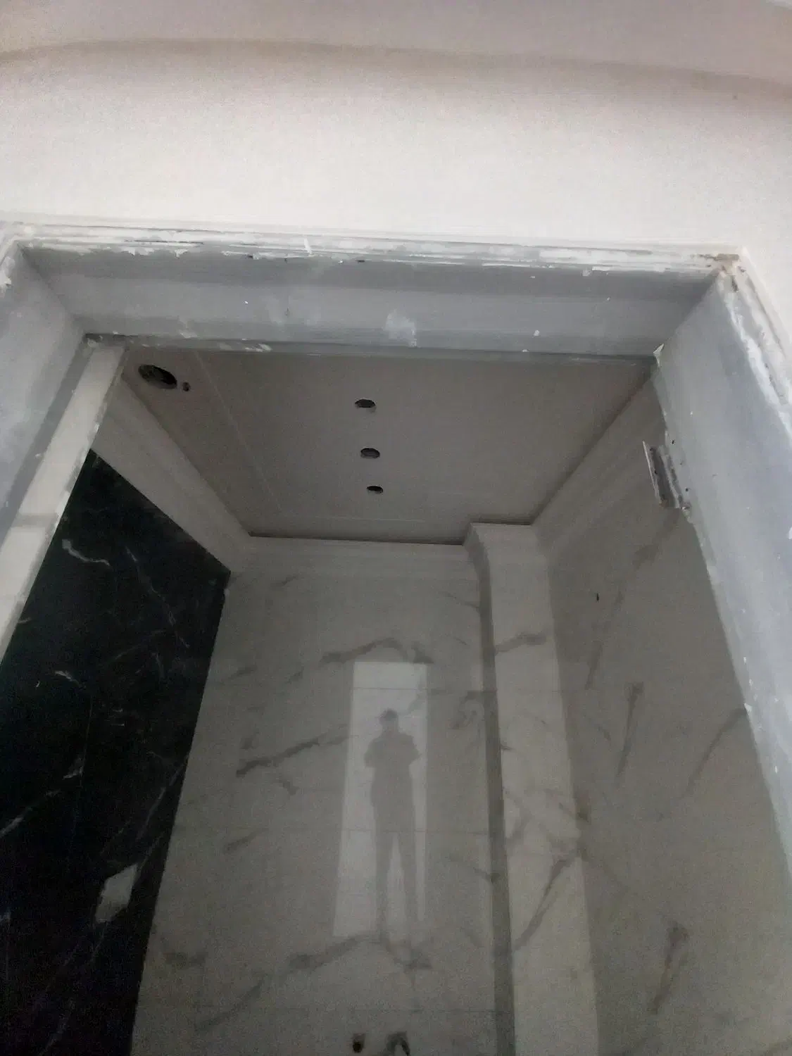 گچ کاری و لکه گیری  ابزار وغیره با کمترین ریختوپاش|خدمات پیشه و مهارت|ازنا, |دیوار