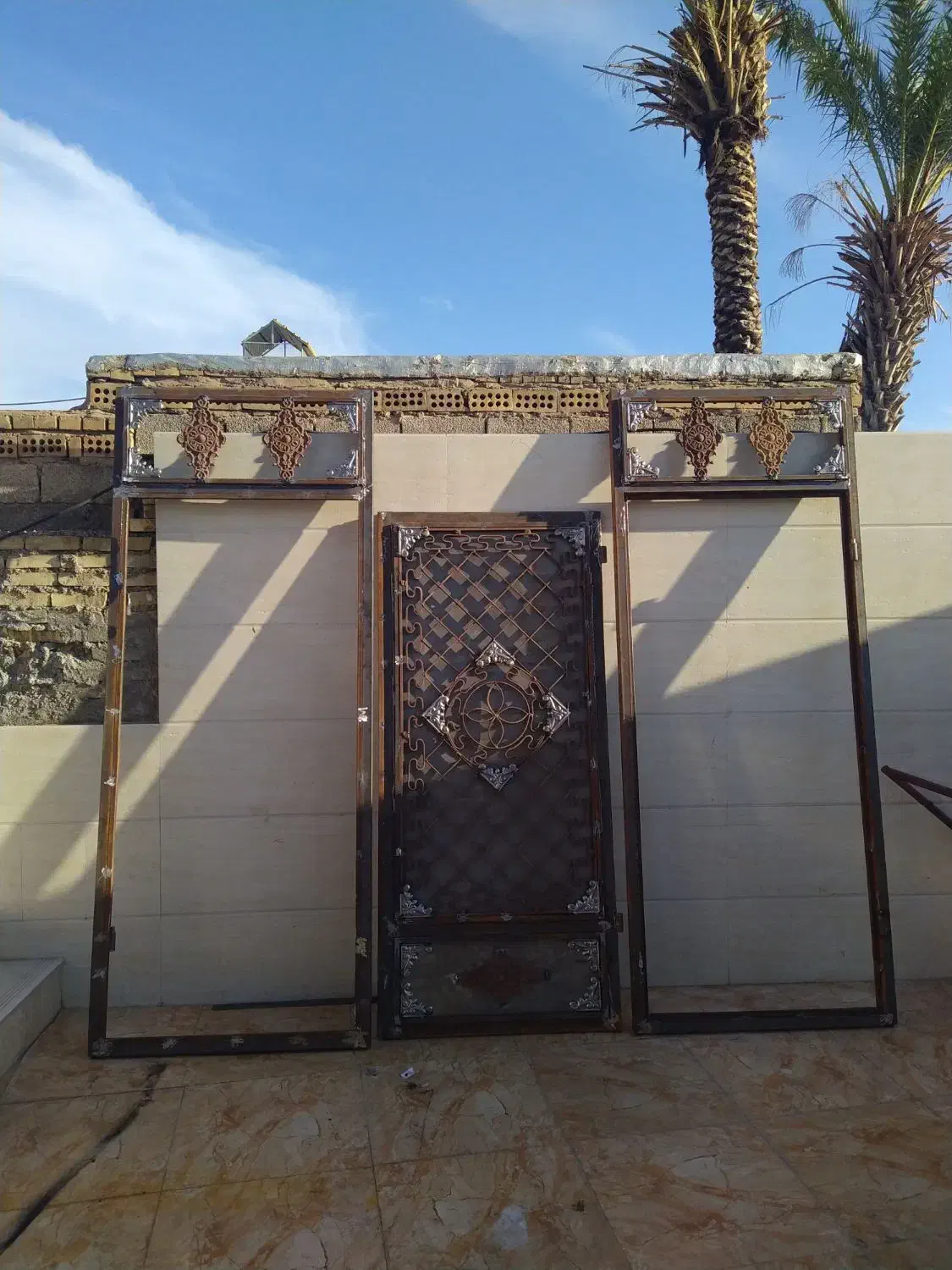 با سلام خدمت همه جوشکار درب و پنجره و سایبان|خدمات پیشه و مهارت|سوسنگرد, |دیوار