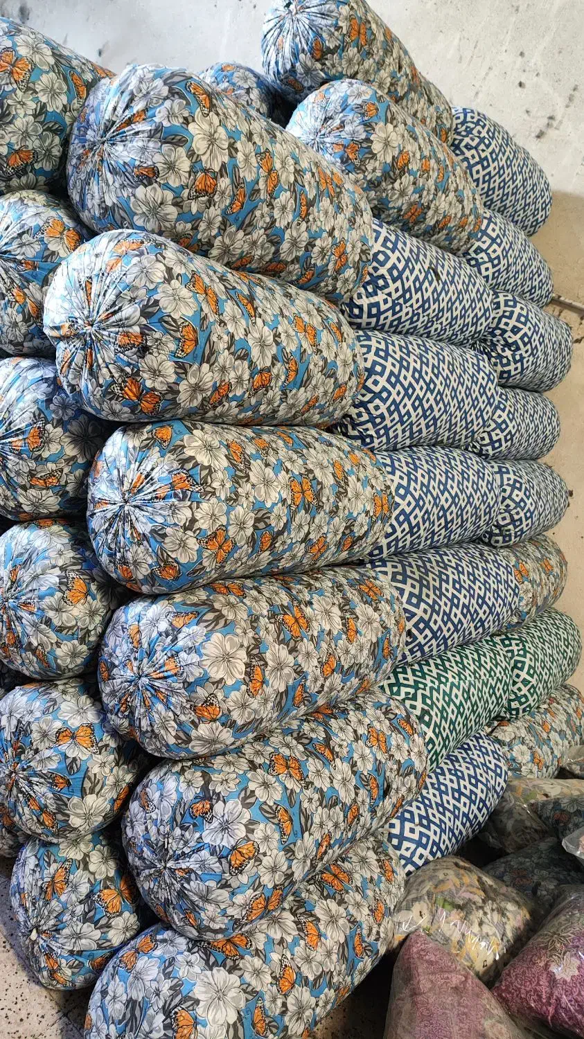 بالشت|رختخواب، بالش، پتو|مشهد, طبرسی شمالی|دیوار