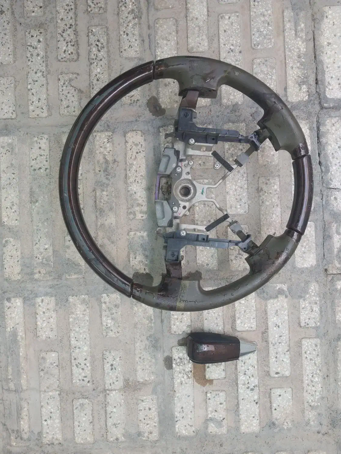 تعدادی لوازم لندکروز ،پرادو پرژکتور بال عقب کمری|قطعات یدکی و لوازم جانبی|اصفهان, شهید رجایی|دیوار