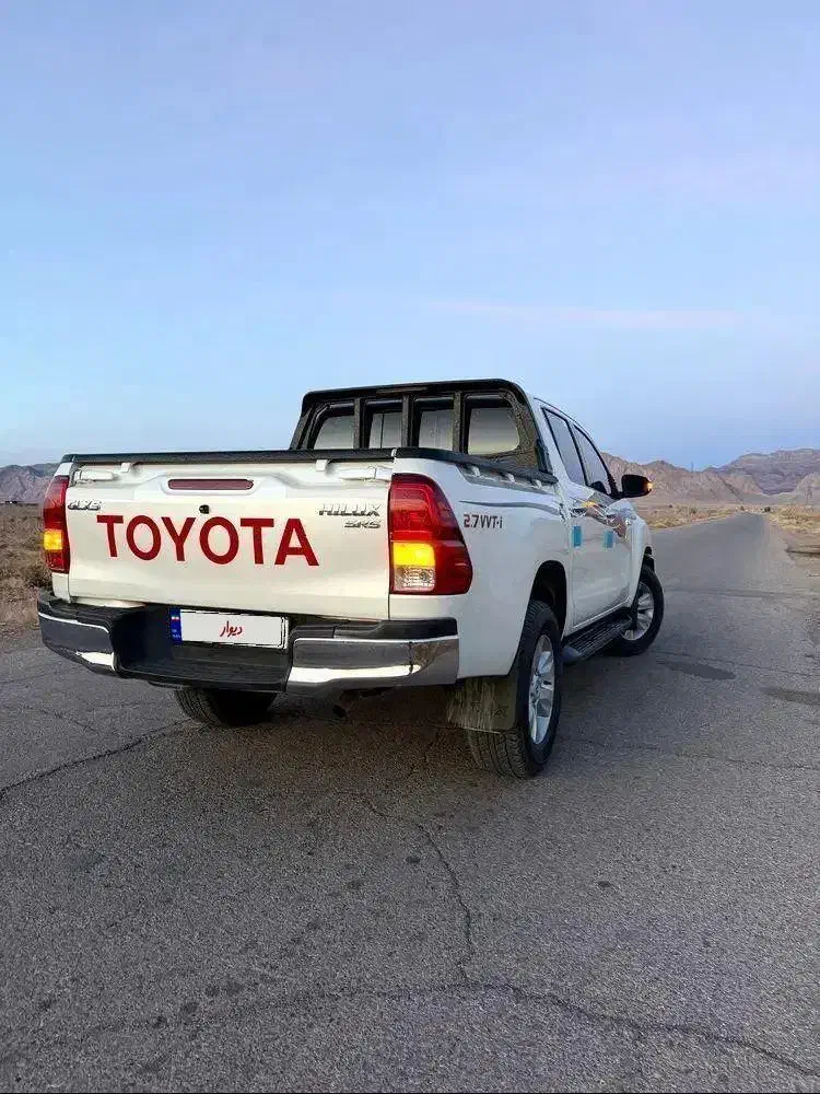 هایلوکس۲۰۱۶|خودرو سواری و وانت|کرمان, |دیوار