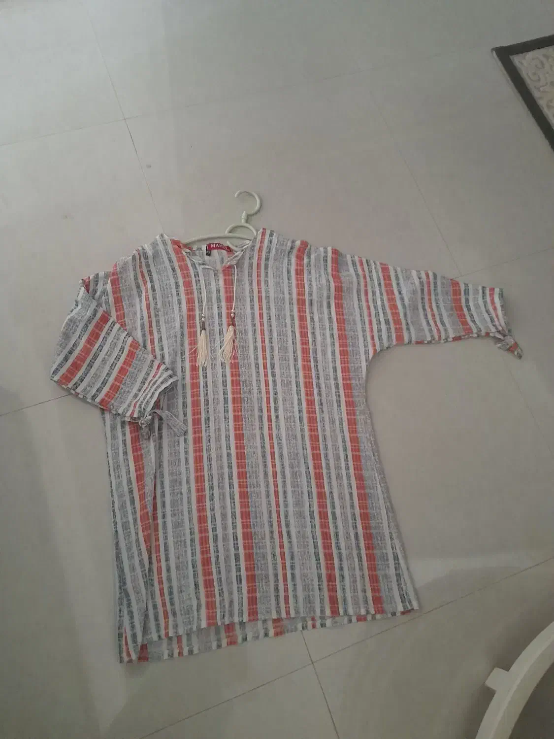 مانتو|لباس|اصفهان, شیخ اشراق|دیوار