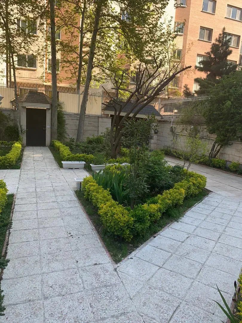 ۹۰۰ متر بنای ویلایی بازسازی شده|اجارهٔ خانه و ویلا|تهران, زعفرانیه|دیوار