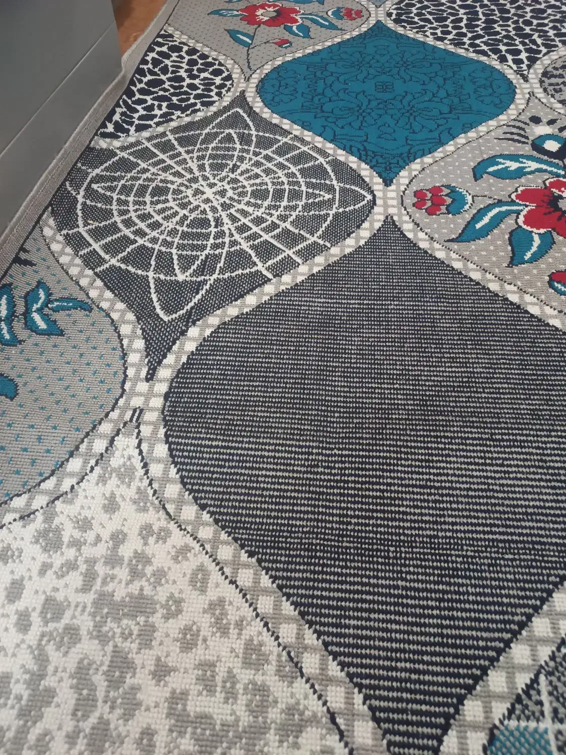 سلام گلیم|گلیم، جاجیم، گبه|قم, ولیعصر|دیوار