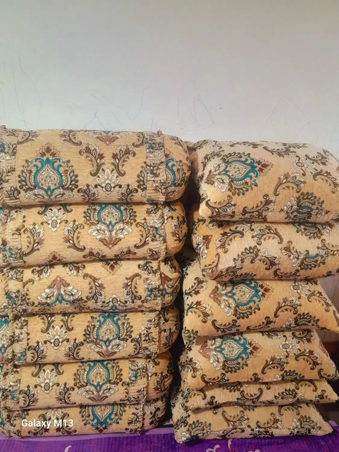 ۱۲ عدد بالشت پر|رختخواب، بالش، پتو|جوانرود, |دیوار