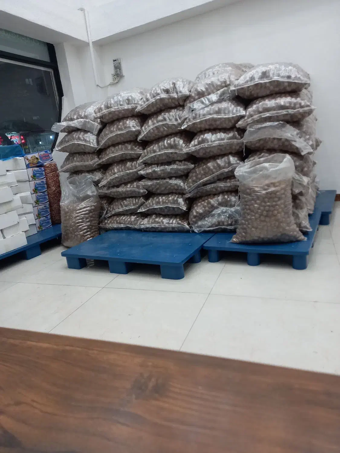 بازاریاب و ویزیتور|استخدام بازاریابی و فروش|رشت, فلسطین|دیوار